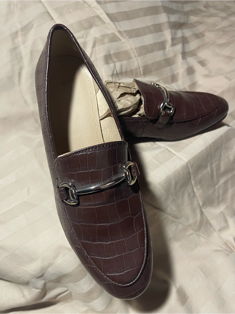 Women's Loafer - Picture 3 of 4